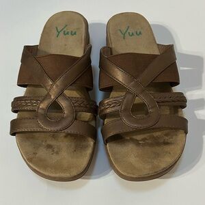 Yuu JoeJu Sandals - 9M
